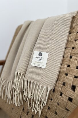 McNutt of Donegal plaid Lambswool XL 230x145 Basswood