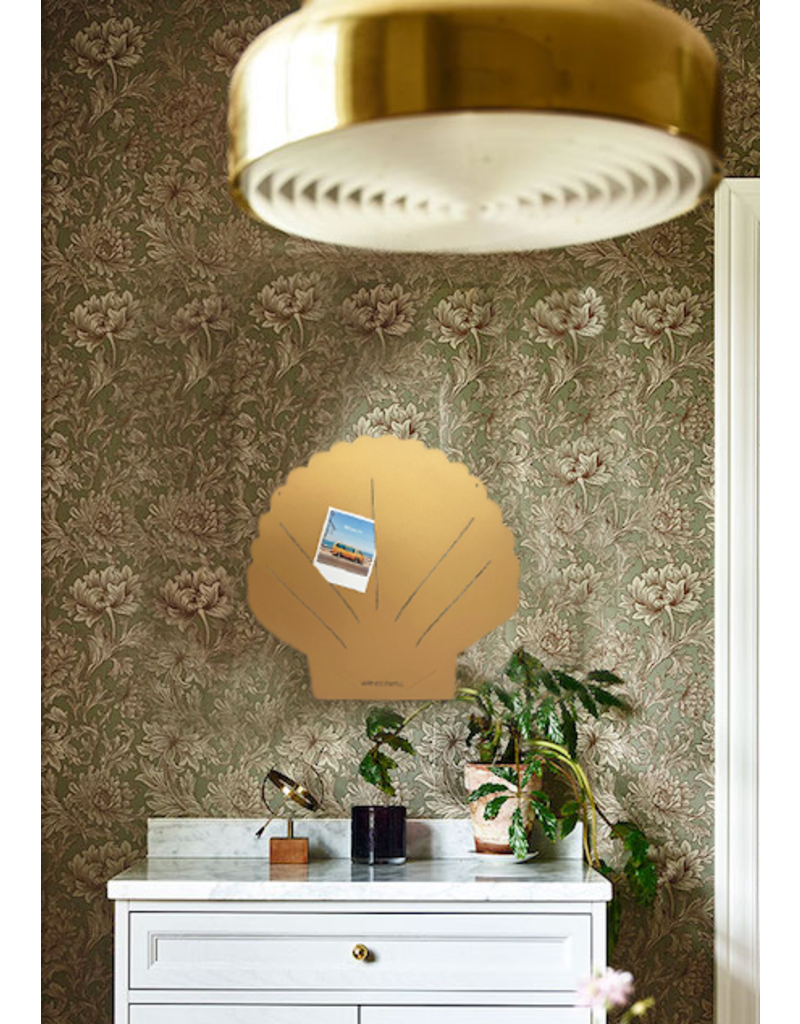 FAB5 Wonderwall Wonderwall Magneetbord  Schelp XLgoud 95 X 80 cm