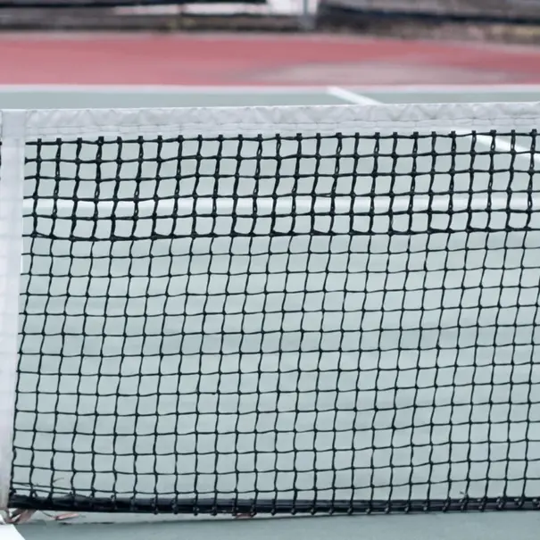 tennisnet, volgens I.T.F. en K.N.L.T.B. normeringen en maatvoeringen