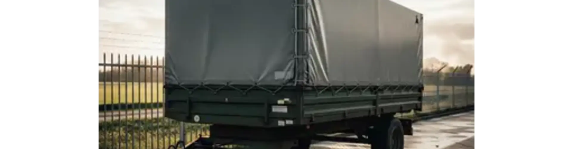 Veilig de weg op: welk aanhangernet of afdekzeil heb jij nodig?