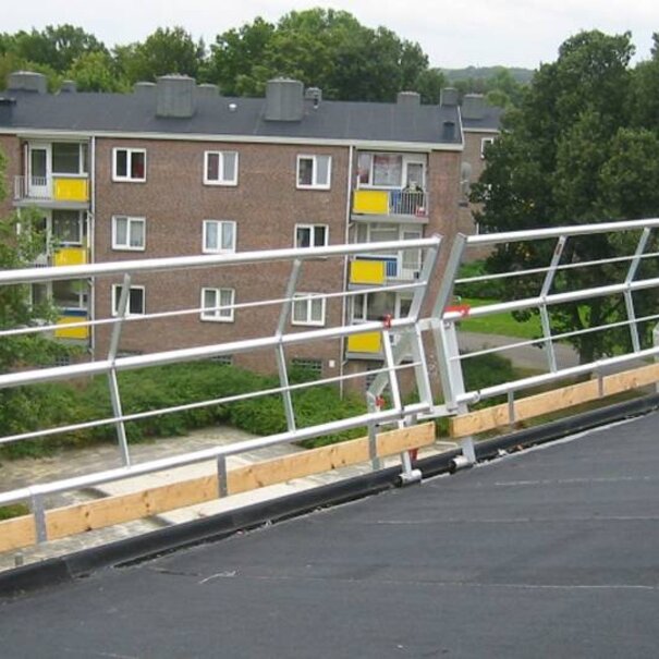 RSS Hellend dak set van 27 meter