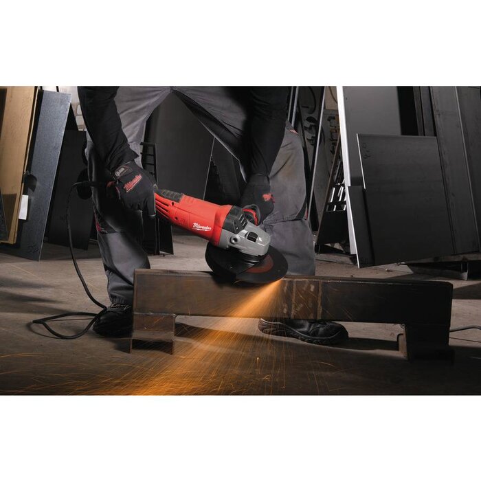 MILWAUKEE AGV 22-230 DMS Haakse slijpmachine 230 mm 2200 Watt AVS