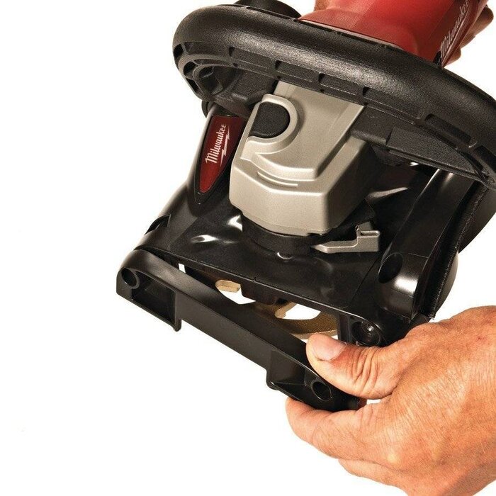 MILWAUKEE AGV 15-125XE DEG-SET  Haakse slijpmachine 125 mm 1550 Watt regelbaar met stofafzuiging voor polijsten