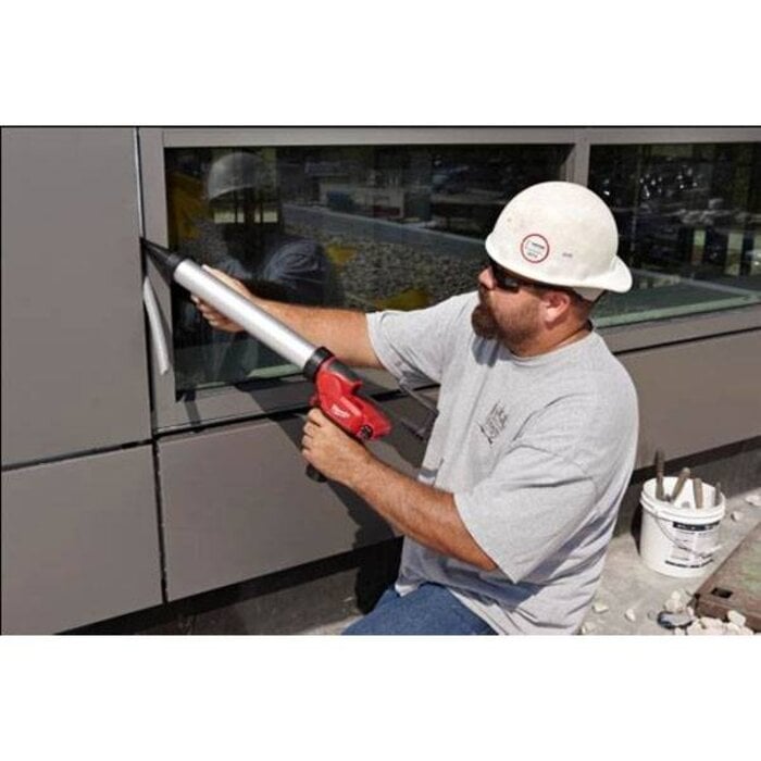 MILWAUKEE M12 PCG/600A-0 subcompactkit-/lijmpistool met 600 ml patroonhouder