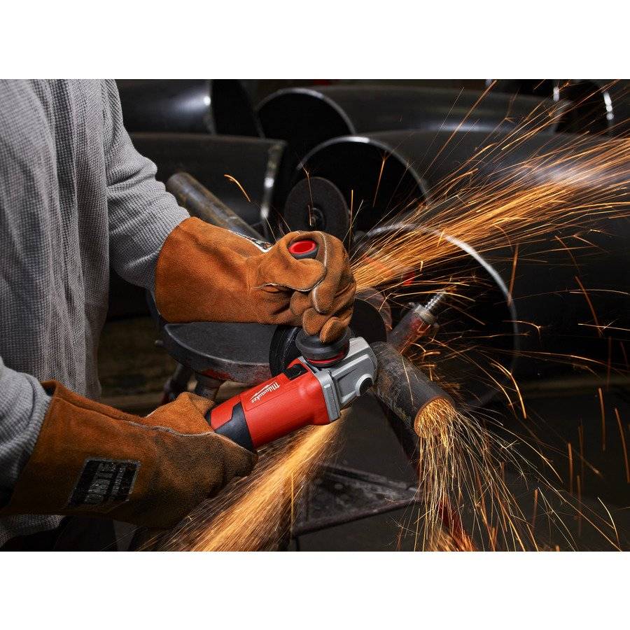 MILWAUKEE AGV 15-125 XE Haakse slijpmachine 125 mm 1550 Watt FIXTEC regelbaar