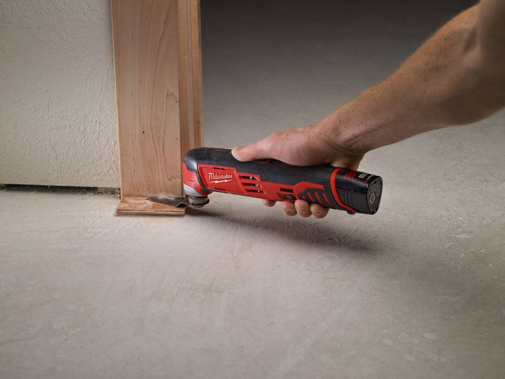 MILWAUKEE C12 MT subcompactmultitool