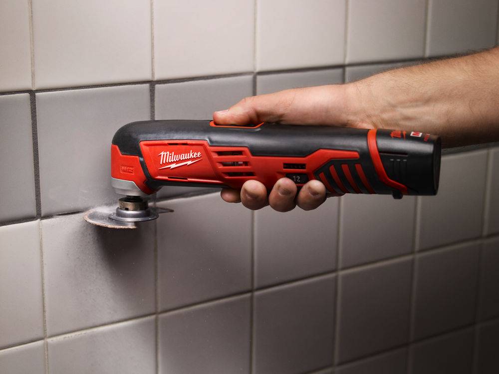MILWAUKEE C12 MT subcompactmultitool