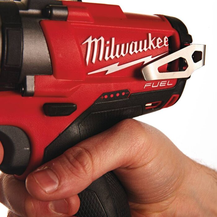 MILWAUKEE M12 CD FUEL 2-toerige compactschroevendraaier