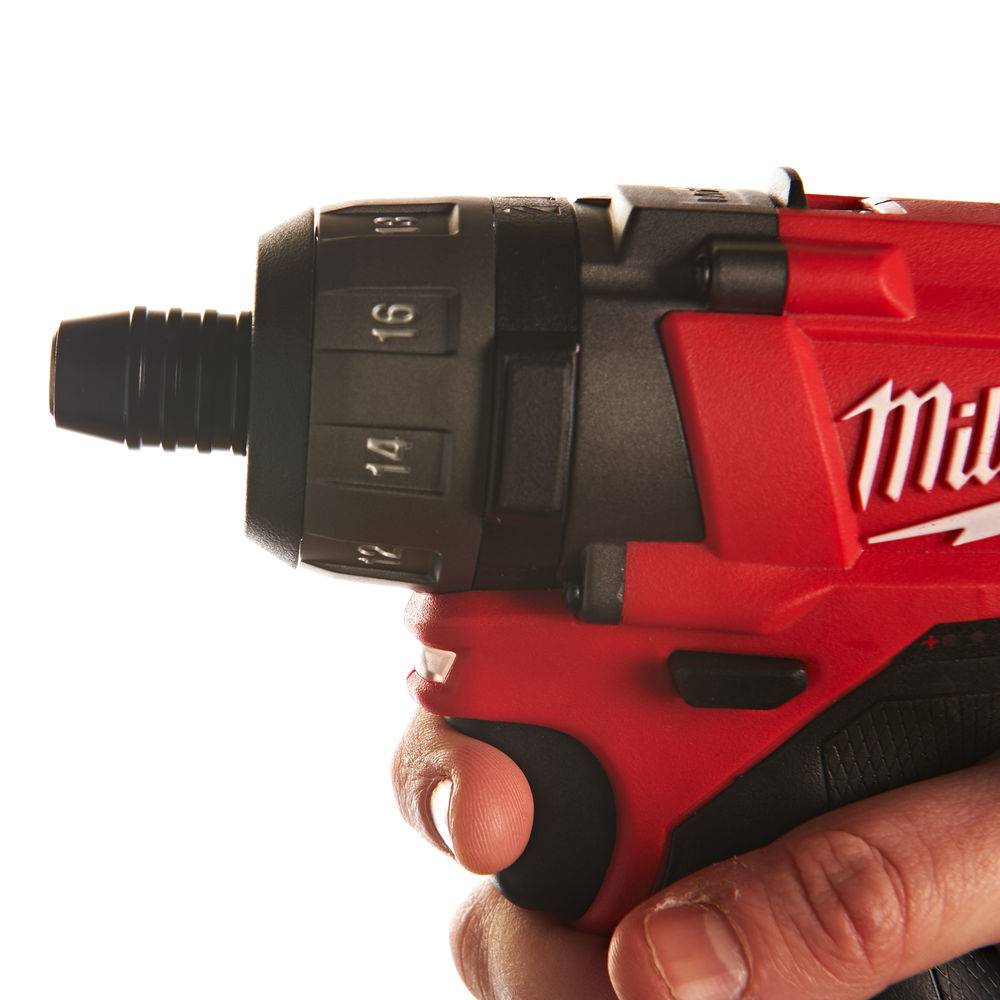 MILWAUKEE M12 CD FUEL 2-toerige compactschroevendraaier