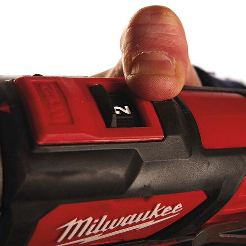 MILWAUKEE M12 BPD SLAGBOORMACHINE