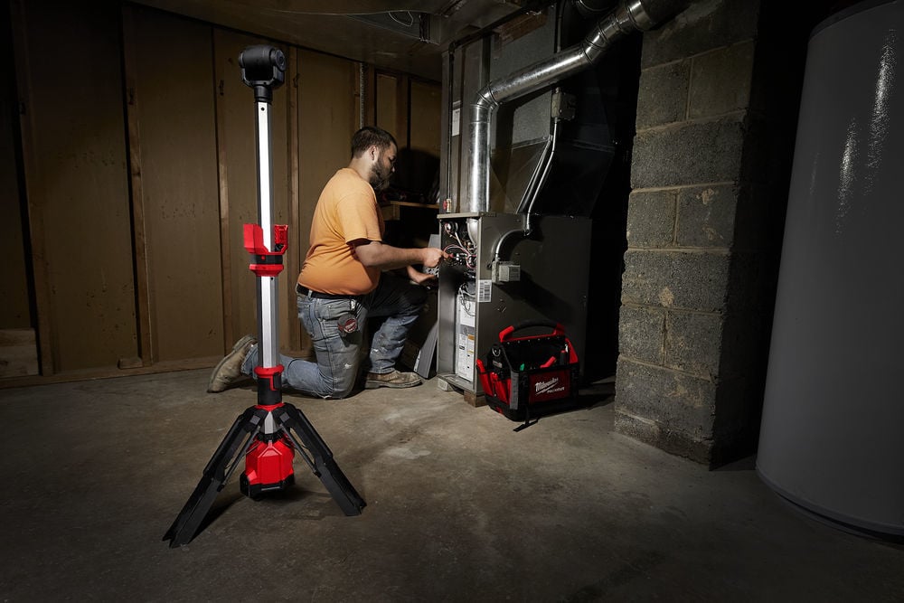 MILWAUKEE M12 SAL LED staande lamp