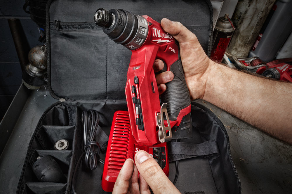 MILWAUKEE M12 FDDXKIT FUEL subcompacte installatieboormachine