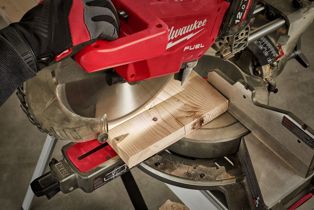 MILWAUKEE M18 FMS305 FUEL ONE-KEY 305 mm afkortzaagmachine