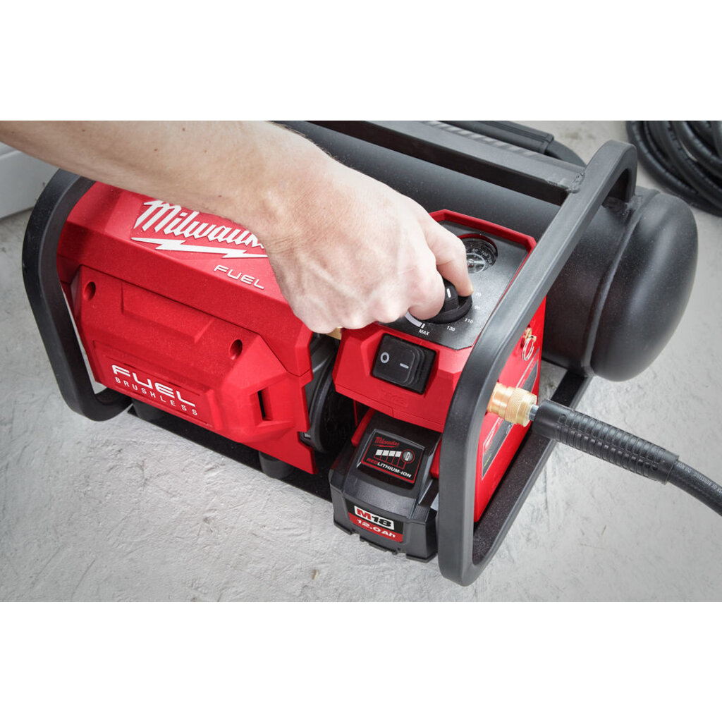 MILWAUKEE M18  FAC FUEL compressor