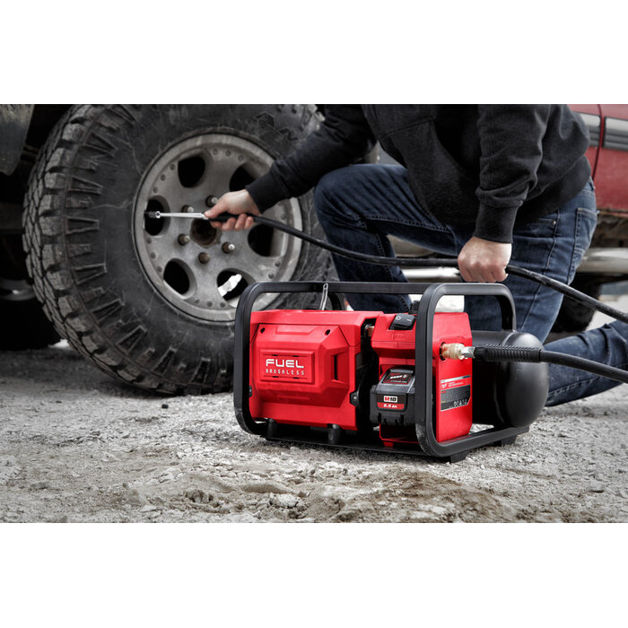 MILWAUKEE M18  FAC FUEL compressor