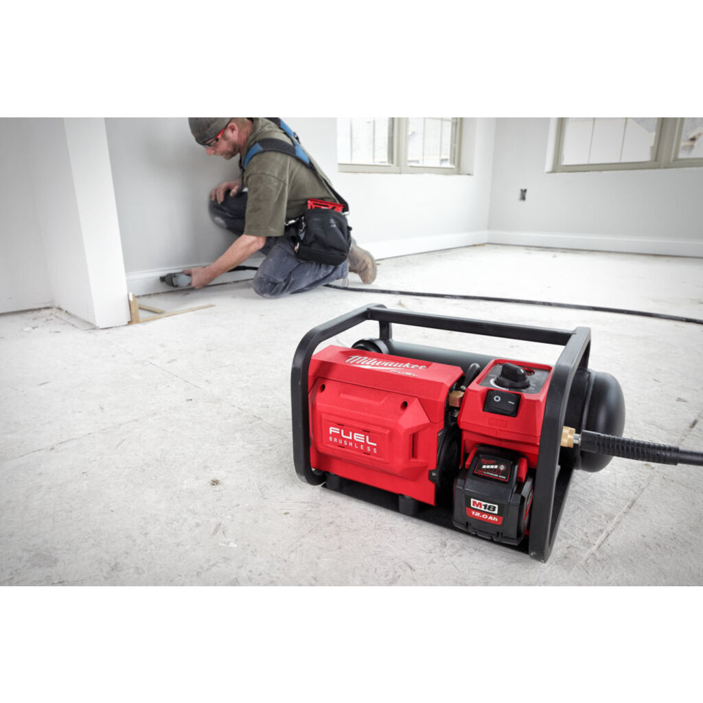 MILWAUKEE M18  FAC FUEL compressor