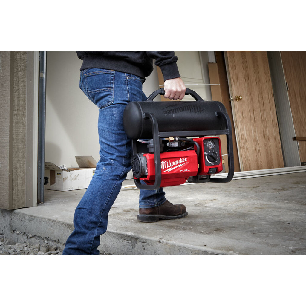 MILWAUKEE M18  FAC FUEL compressor