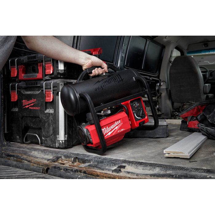 MILWAUKEE M18  FAC FUEL compressor