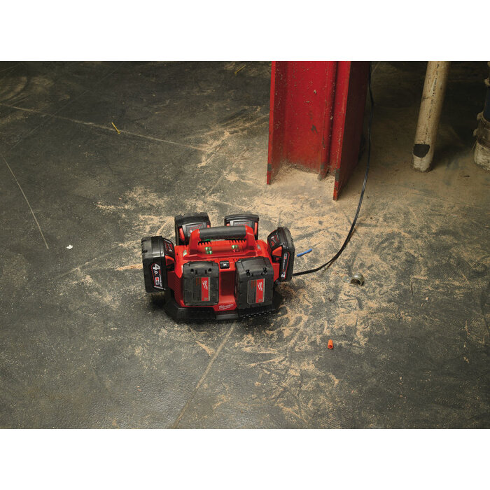 MILWAUKEE M14-18 C6 Multibay lader