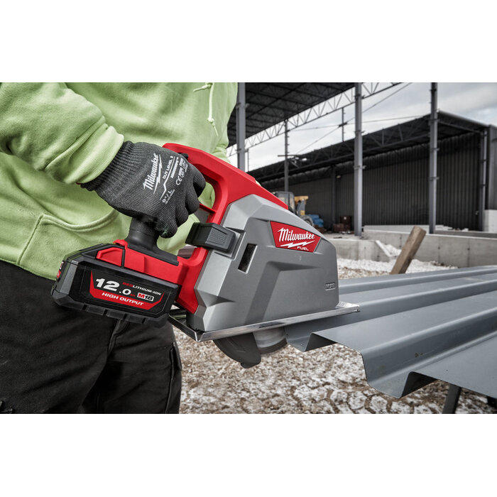 MILWAUKEE M18 FMCS66 METAALCIRKELZAAGMACHINE 66MM