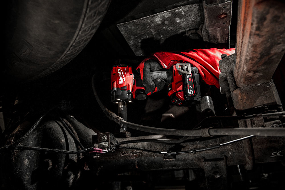 MILWAUKEE M18 FIW2F12 FUEL compacte ½″ slagmoersleutel met frictiering