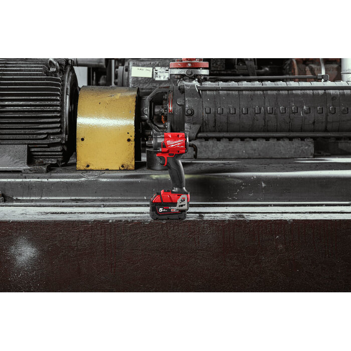 MILWAUKEE M18 FIW2F12 FUEL compacte ½″ slagmoersleutel met frictiering