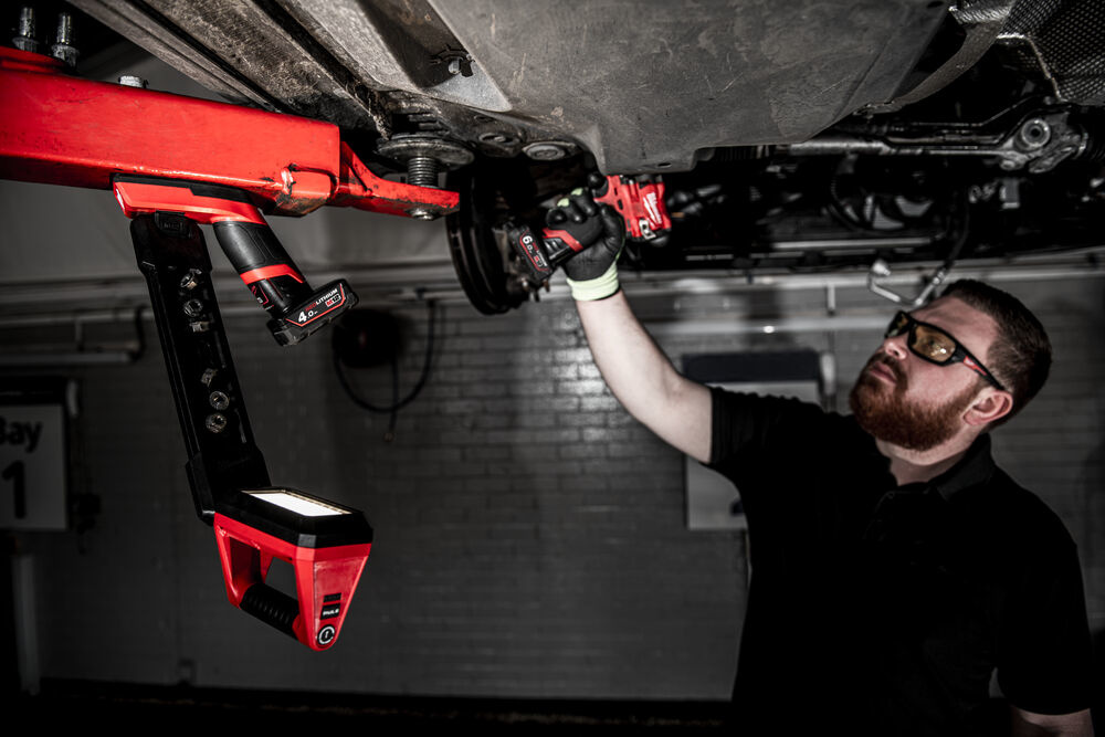 MILWAUKEE M12 UCL LED onderstel verlichting