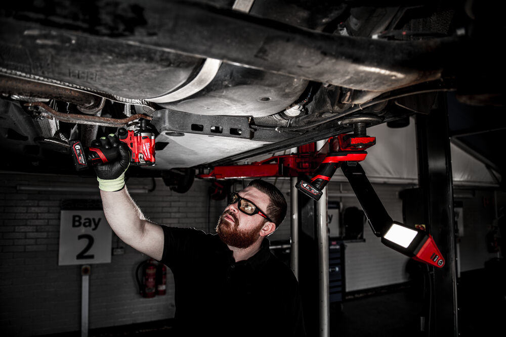 MILWAUKEE M12 UCL LED onderstel verlichting