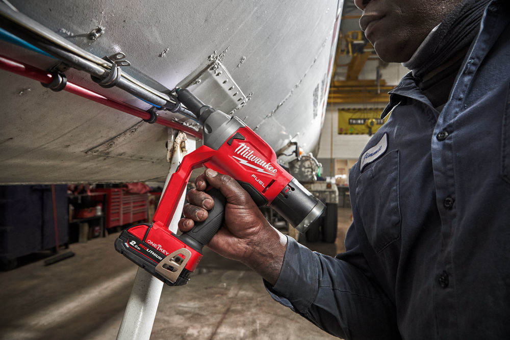 MILWAUKEE M18 ONEFPRT subcompacte blindklinknageltang