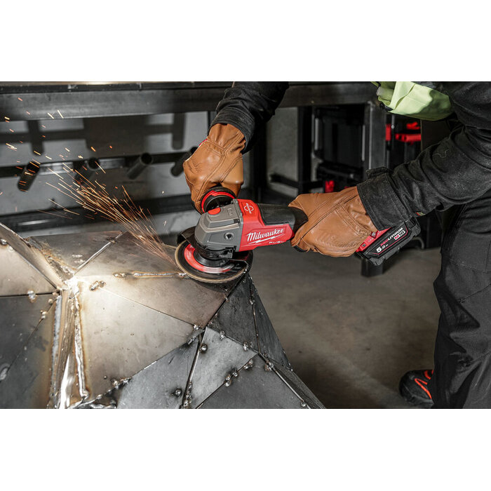 MILWAUKEE M18 ONEFSAG125XPDB  HAAKSE SLIJPER MET PEDDELSCHAKELAAR EN SCHIJFREM 125 MM