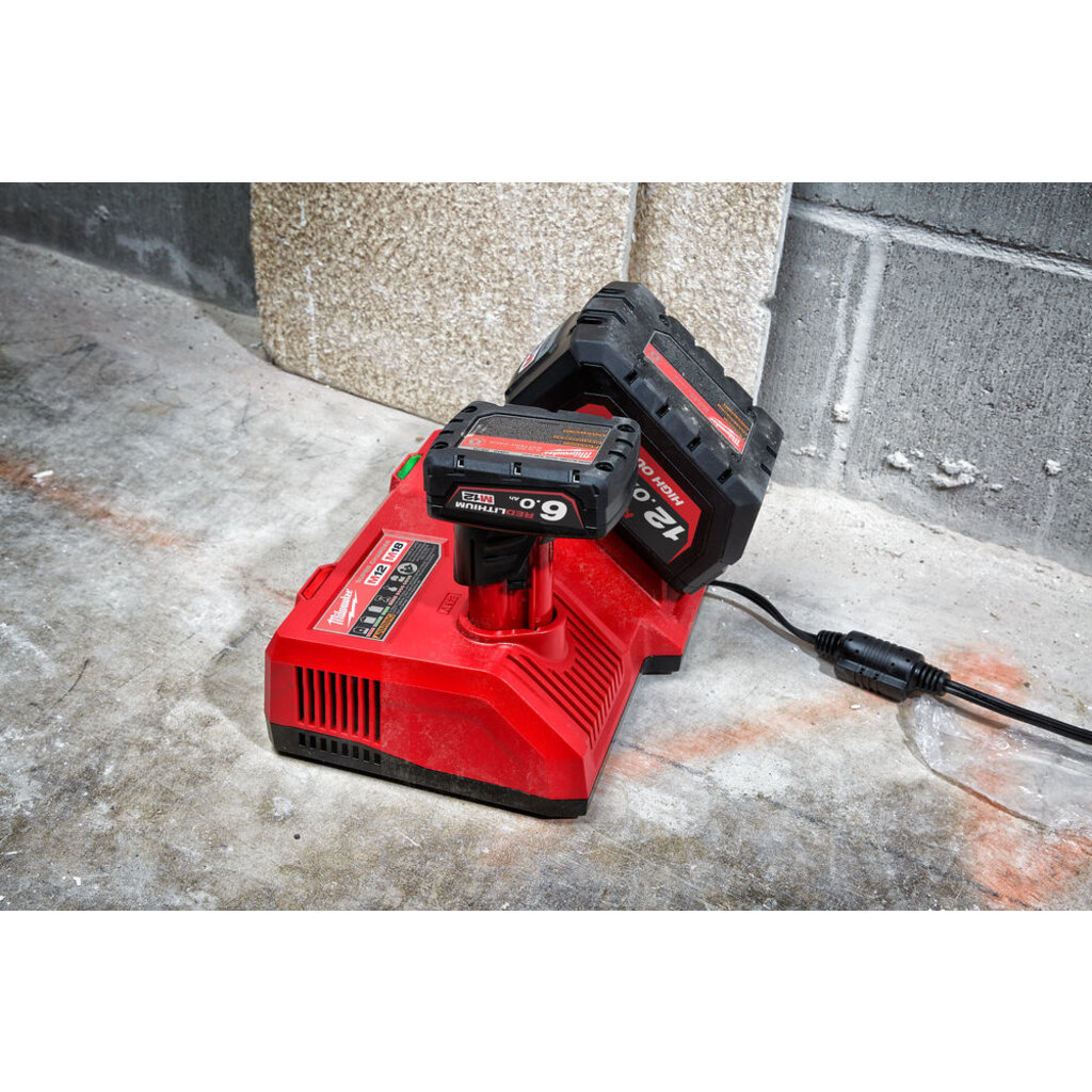 MILWAUKEE M12-18 SC  Super lader