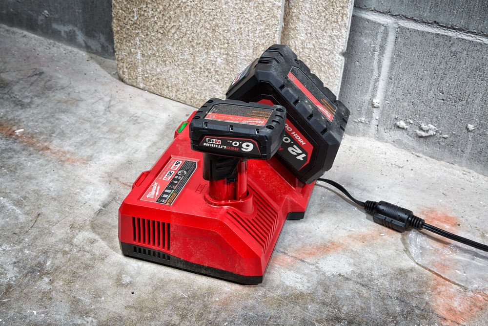 MILWAUKEE M12-18 SC Super lader