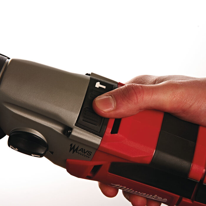 MILWAUKEE PD2E 24 R Klopboormachine 1020 Watt 2-toerig