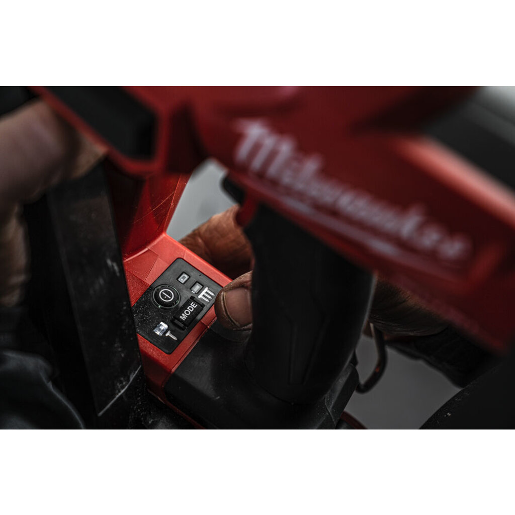 MILWAUKEE M18 FN15GA AFWERKINGSTACKER 15 GA