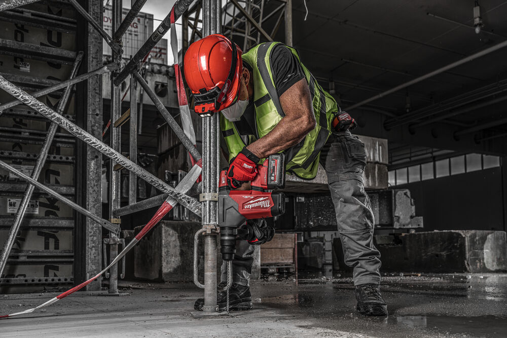 MILWAUKEE M18 ONEFHPX FUEL ONE-KEY SDS-PLUS 32 mm hamer met FIXTEC