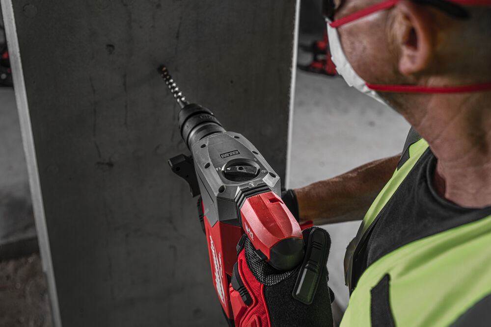 MILWAUKEE M18 ONEFHPX FUEL ONE-KEY SDS-PLUS 32 mm hamer met FIXTEC