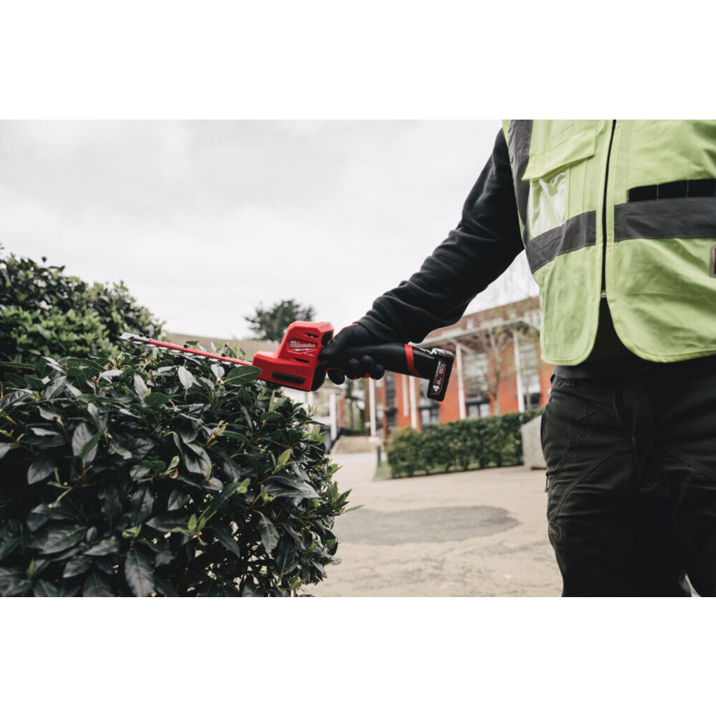 MILWAUKEE M12 FHT20 FUEL Heggenschaar 20 cm