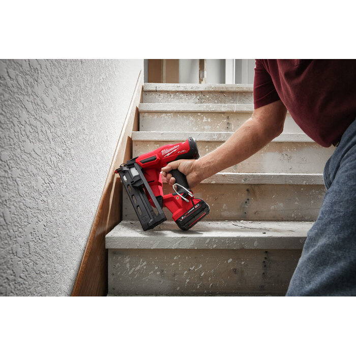 MILWAUKEE M18 FN16GA AFWERKINGSTACKER 16 GA