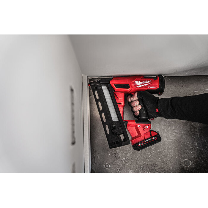 MILWAUKEE M18 FN16GA AFWERKINGSTACKER 16 GA