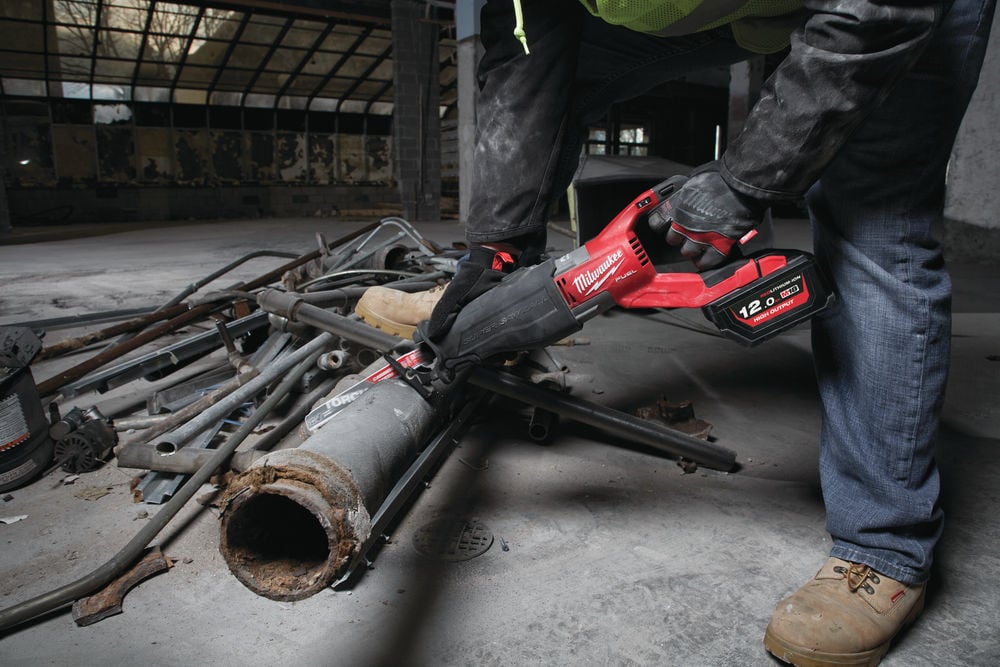 MILWAUKEE M18 FSX FUEL Super SAWZALL
