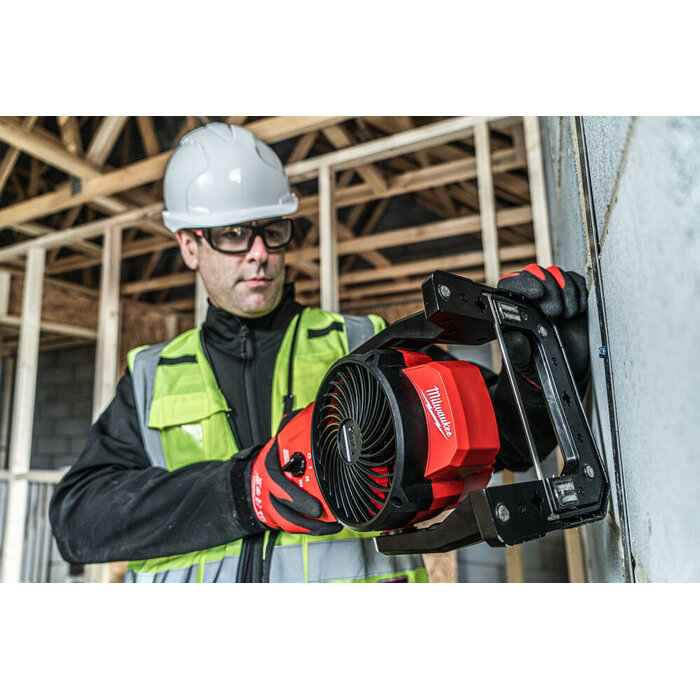 MILWAUKEE M12 AF VENTILATOR