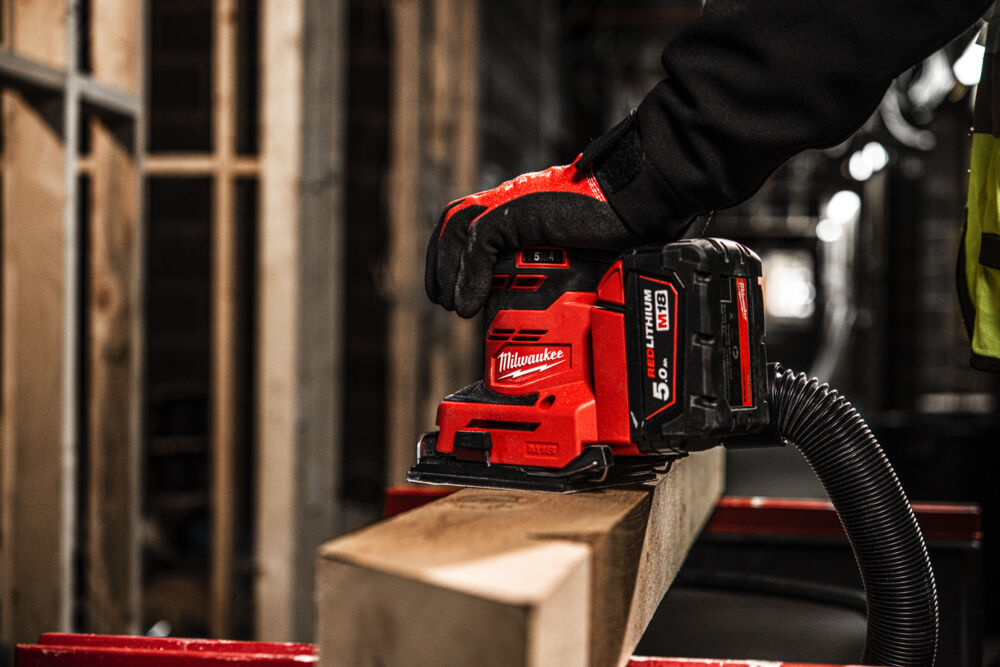 MILWAUKEE M18 BQSS Vlakschuurmachine 1/4˝