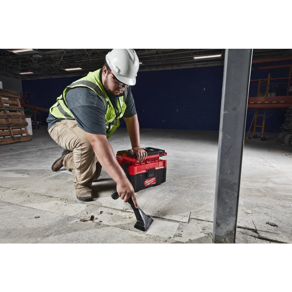 MILWAUKEE  M18 FPOVCL-0 PACKOUT™ NAT/DROOGZUIGER