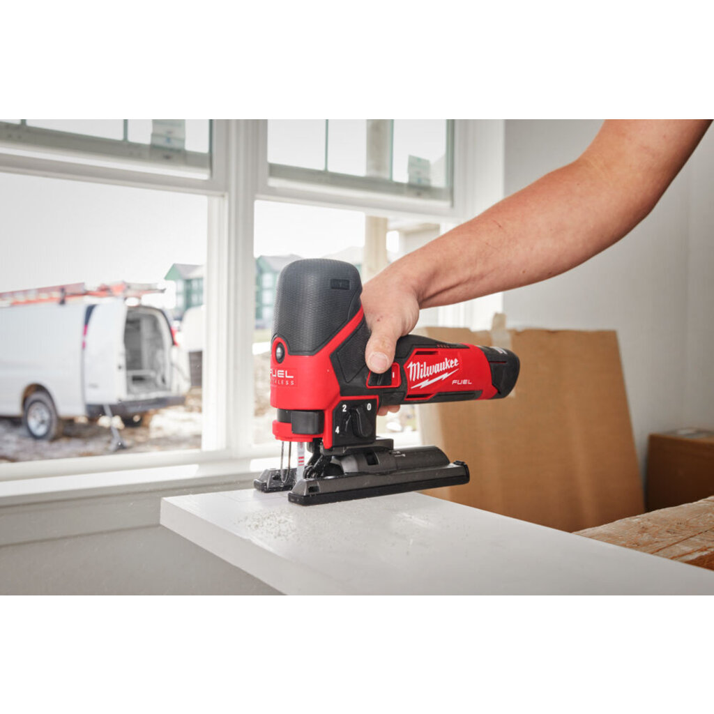 MILWAUKEE M12 FJS subcompactdecoupeerzaagmachine