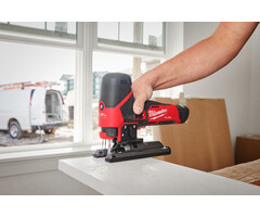 MILWAUKEE M12 FJS subcompactdecoupeerzaagmachine