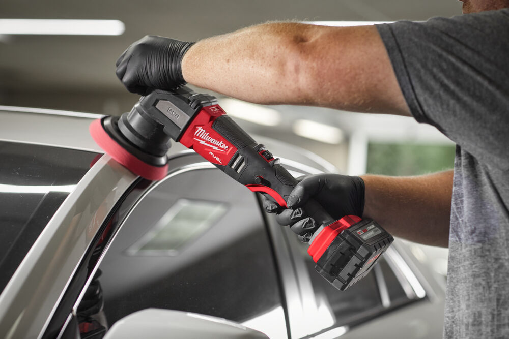 MILWAUKEE M18 FUEL Excentrische polijstmachine 15mm uitslag