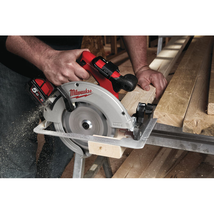 MILWAUKEE M18 BLCS66 KOOLBORSTELLOZE CIRKELZAAGMACHINE 66MM