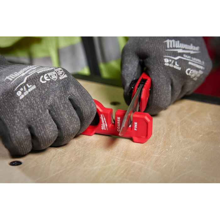 MILWAUKEE Compacte messenslijper