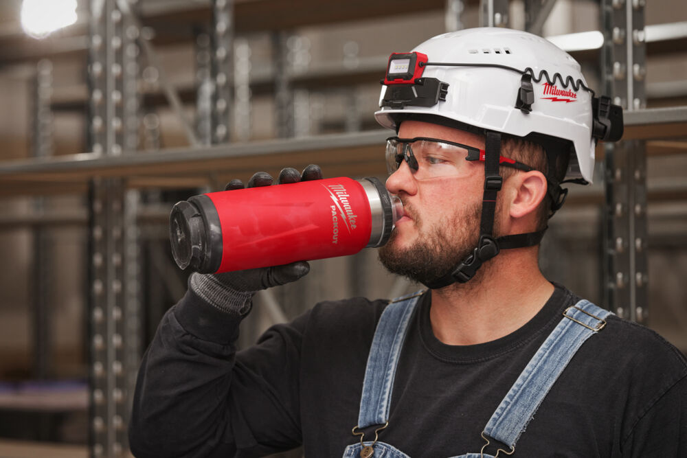 MILWAUKEE PACKOUT 532 ml fles met deksel