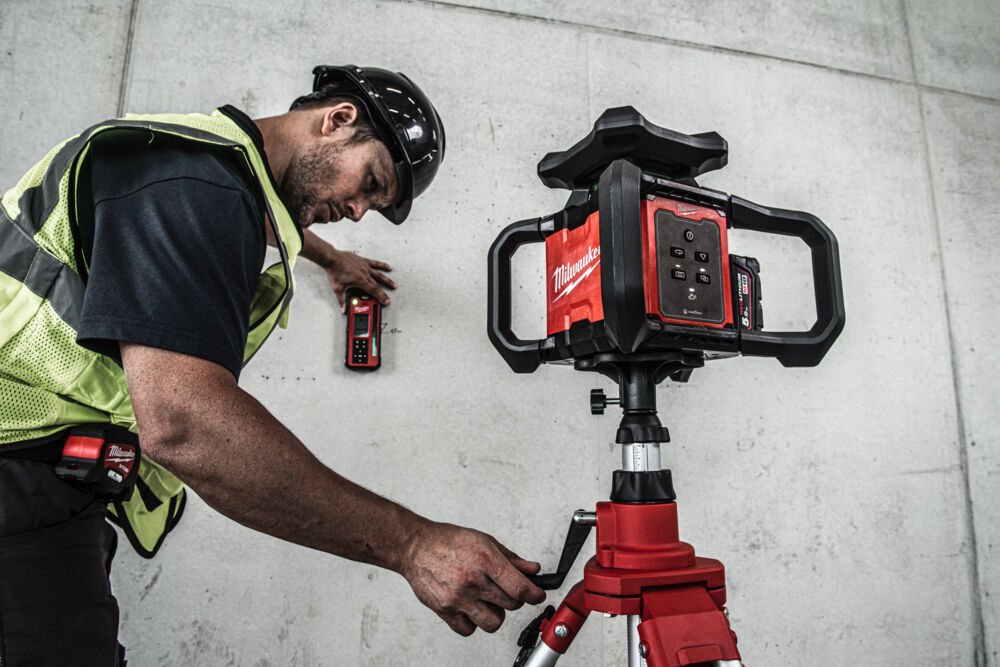 MILWAUKEE M18 RLOHVG300-501C ONE-KEY, Rotary Laser, Green, Horizontal/Vertical, 300 meter